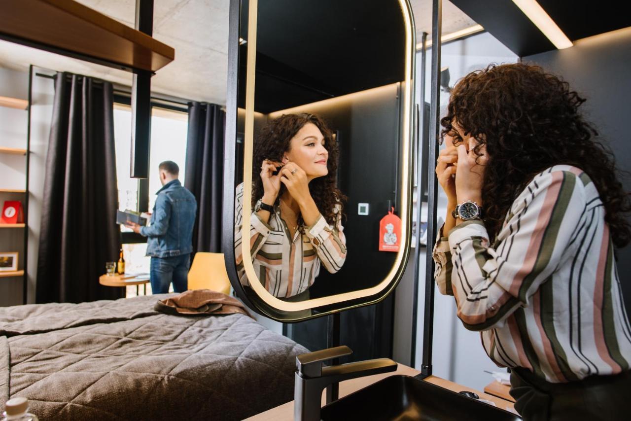 !Fest Hotel Львов Экстерьер фото