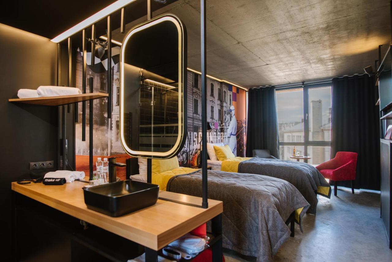 !Fest Hotel Львов Экстерьер фото