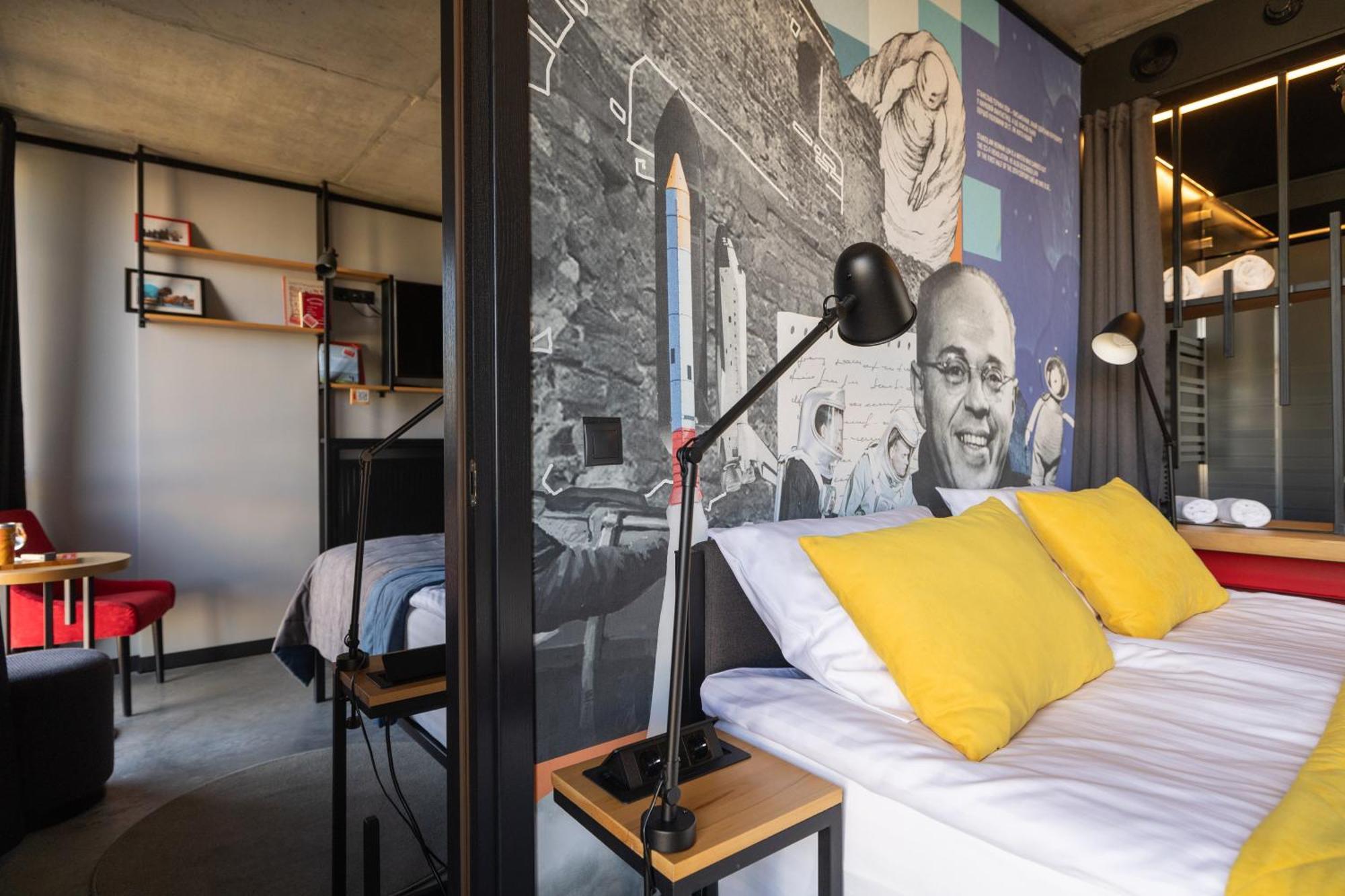 !Fest Hotel Львов Экстерьер фото